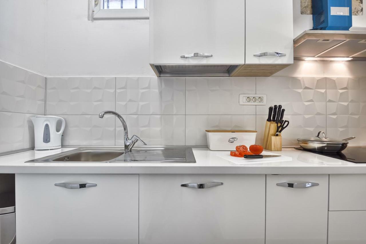 Apartment 20M From Arena Pula Zewnętrze zdjęcie